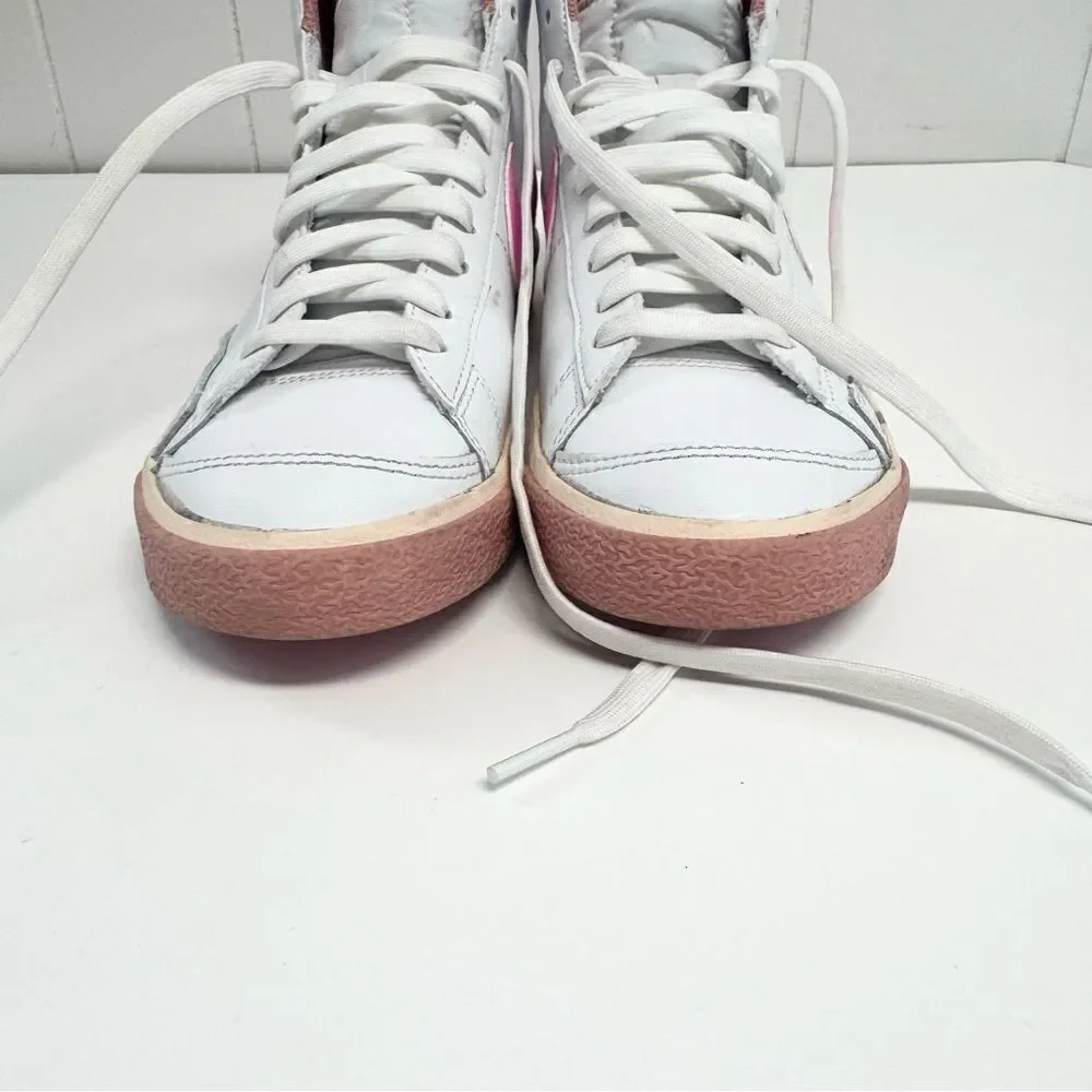 Nike Blazer Mid 77’ Pink spell White Size 6 Youth
